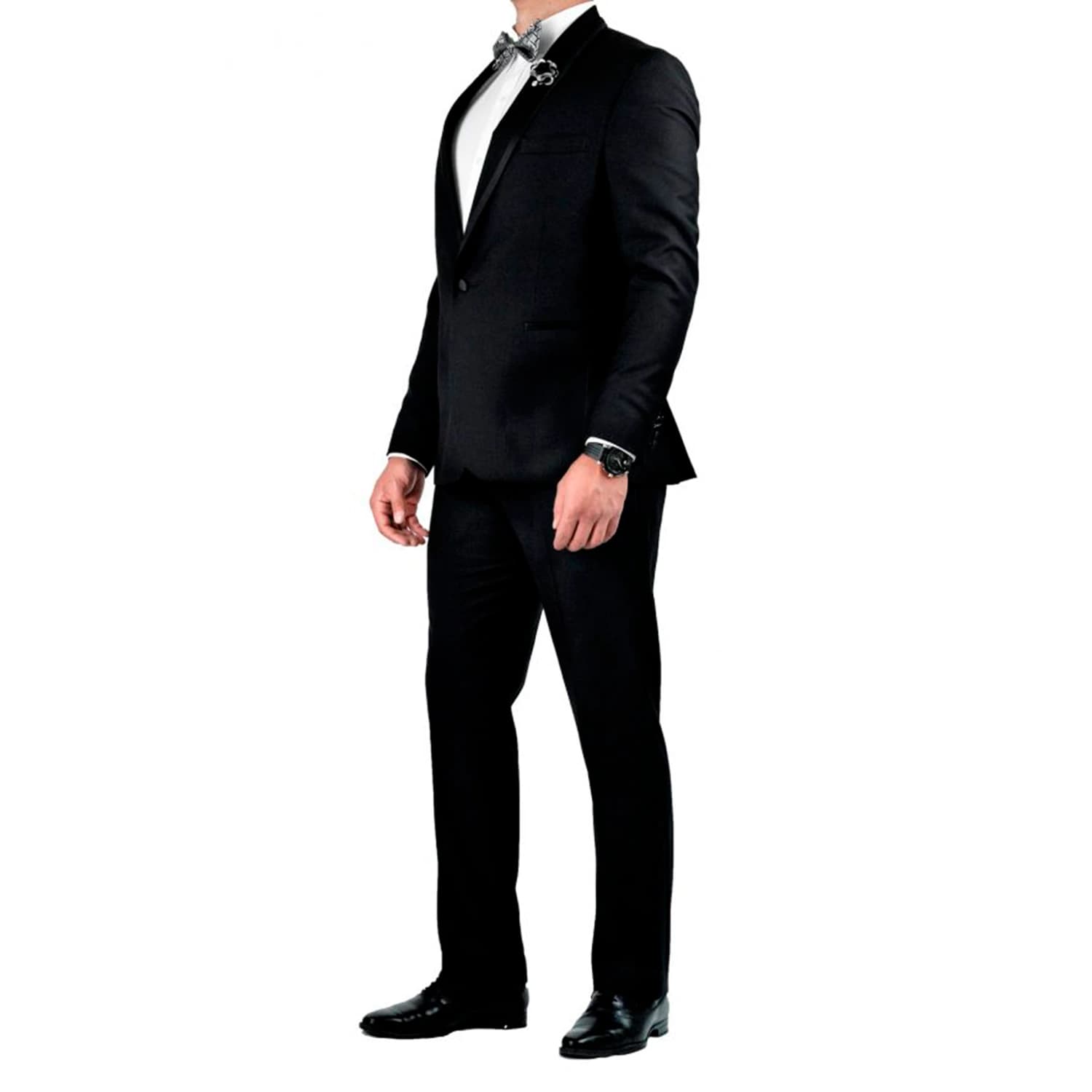 Modelo de traje disponible en Elegance Puebla 1